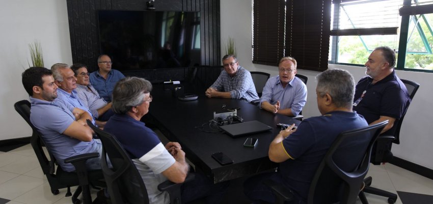 Prefeito de Chapecó recebe prefeito e comitiva do agro de Mato Grosso do Sul
