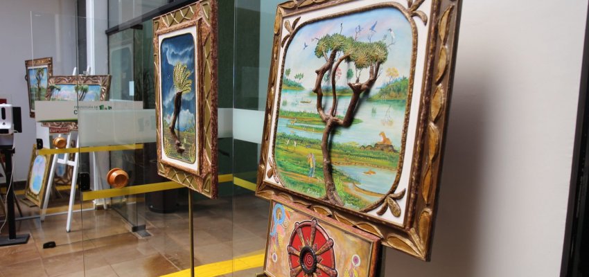 Artista pl&aacute;stico colombiano faz exposi&ccedil;&atilde;o na Prefeitura de Chapec&oacute;