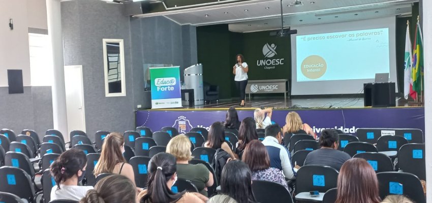 Secretaria de Educação de Chapecó promove Formação Continuada