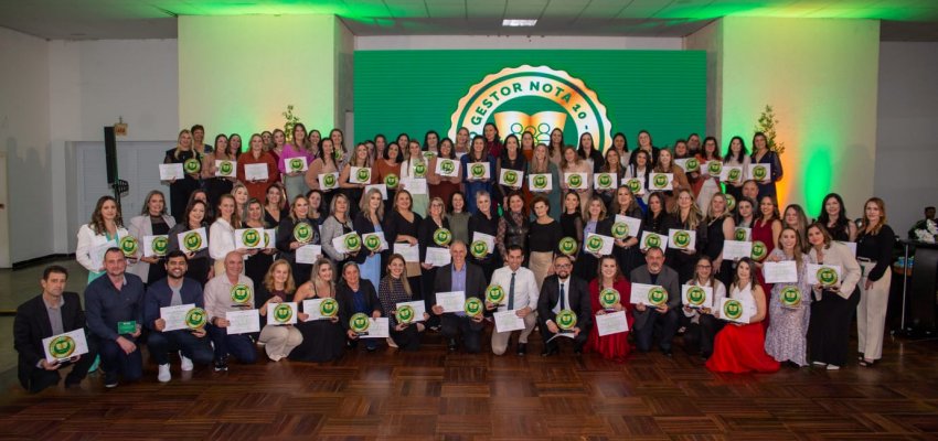 Secretaria de Educação promove cerimônia de entrega do Selo Gestor Nota 10