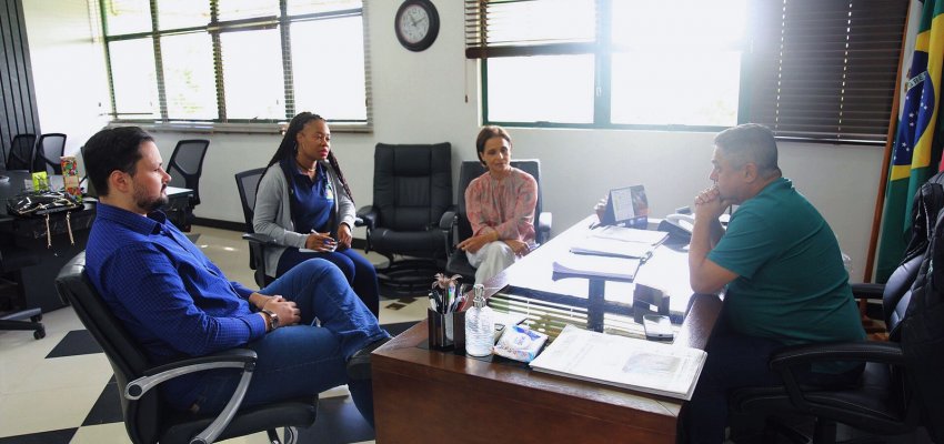 Embaixadora do Haiti visita prefeito de Chapec&oacute;