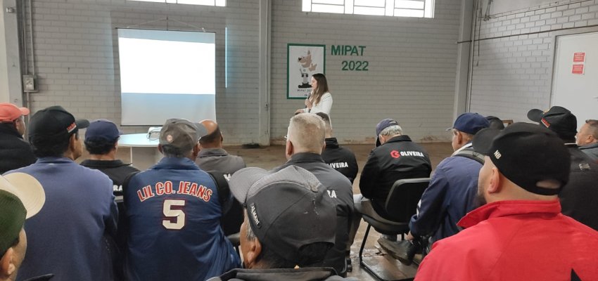Secretaria de Sa&uacute;de realiza palestras preventivas em empresas