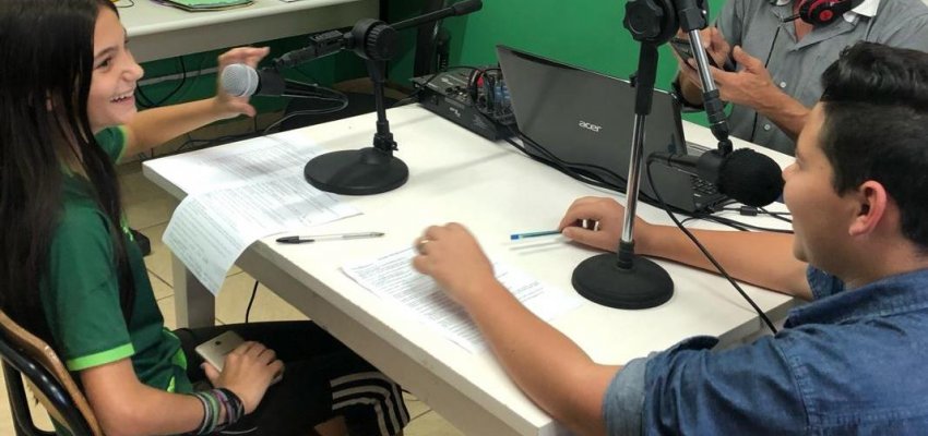 Rádio Escolar na EBM Fedelino Machado dos Santos em Chapecó