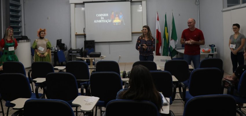 Caminhos da Alfabetização é tema de curso da Secretaria de Educação