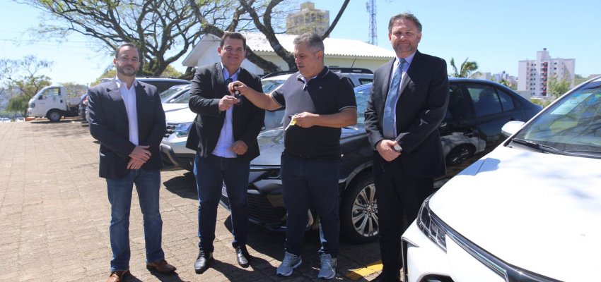 Prefeitura de Chapec&oacute; repassa cinco ve&iacute;culos para a Pol&iacute;cia Civil