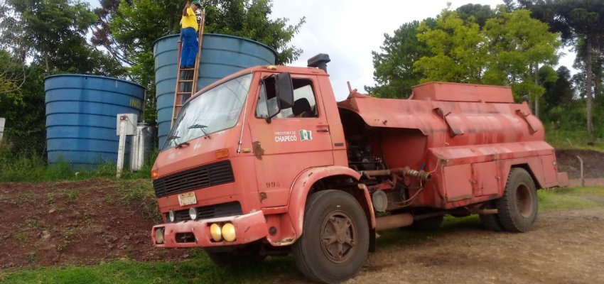 Chapecó leva água para 20 comunidades do interior