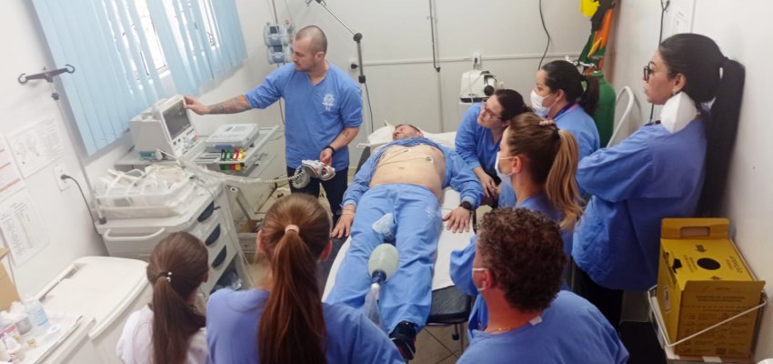 Saúde promove educação continuada para equipes do PA Efapi