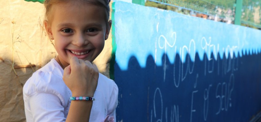 Folhas, galhos e mi&ccedil;angas s&atilde;o usados para formar nomes na alfabetiza&ccedil;&atilde;o municipal