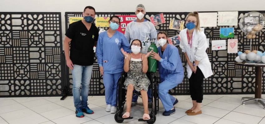 Aqui não é o Centro de Eventos, é o Centro de Salvação, diz paciente que teve alta após 24 dias