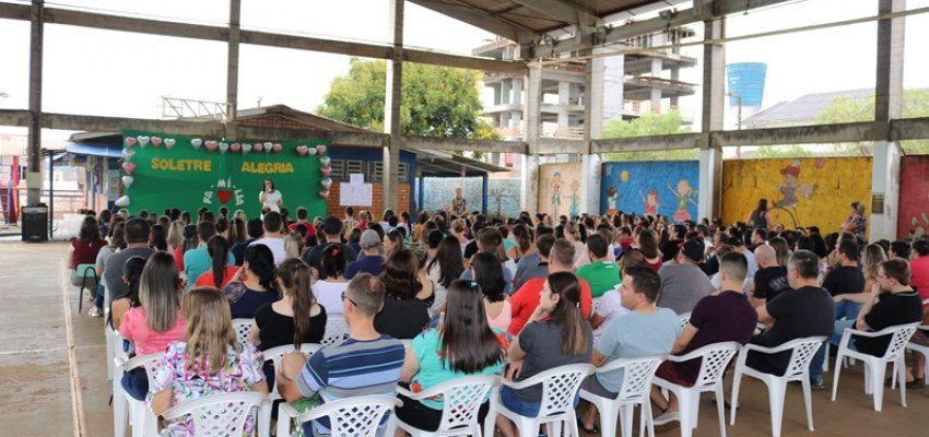 Assembleia de pais movimenta escolas municipais 