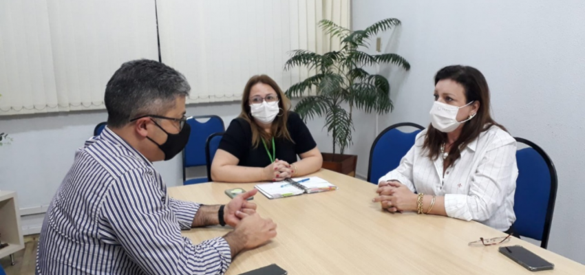 AMA apresenta projeto para a secretária de Educação