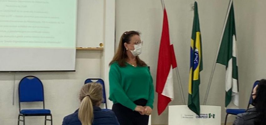 Secretaria de Educa&ccedil;&atilde;o capacita gestores