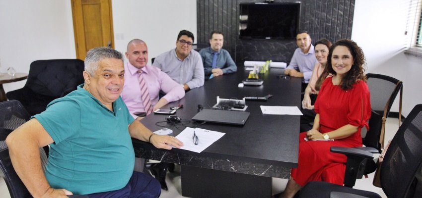 Nova diretoria da OAB visita prefeito de Chapecó