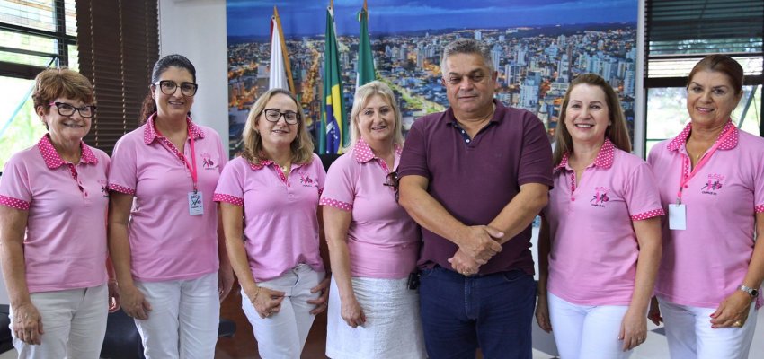 Prefeito recebe diretoria da Rede Feminina de Combate ao Câncer