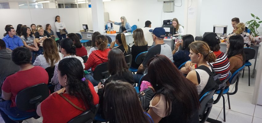 Mais de 290 vagas abertas no Balc&atilde;o de Empregos. Confira!