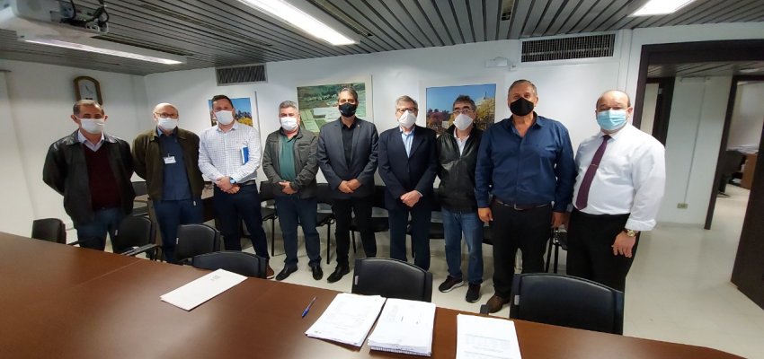 Secret&aacute;rios de Sa&uacute;de de Chapec&oacute; e do Estado realizam reuni&atilde;o no HRO