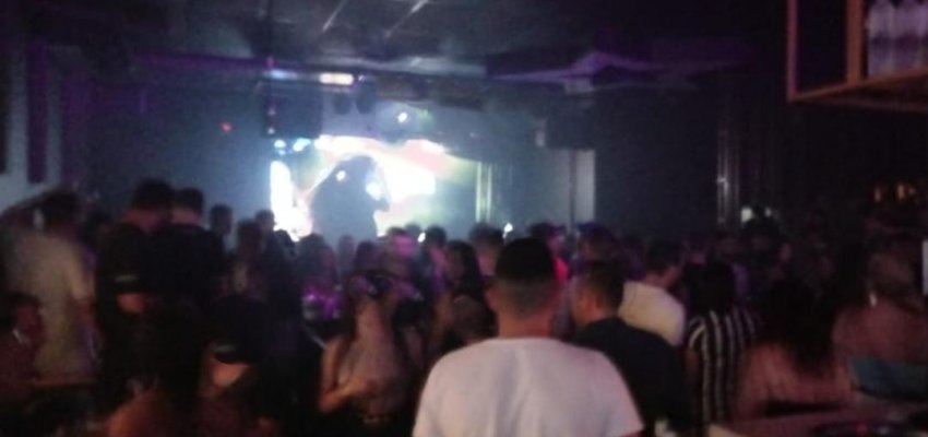 Dois estabelecimentos s&atilde;o fechados por descumprir as normas sanit&aacute;rias