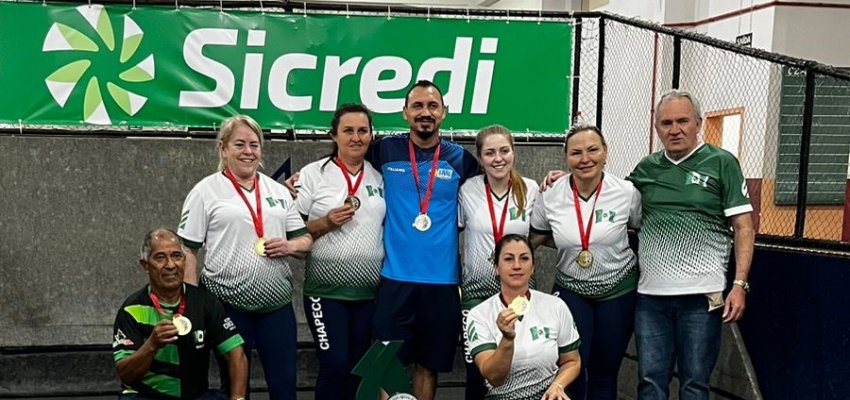 Prefeitura de Chapec&oacute;/Coopertrax disputa 23&ordf; Ta&ccedil;a Brasil de Clubes de Bocha feminino