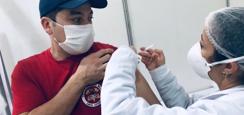 Aberto agendamento para trabalhadores do transporte e 58 e 59 anos geral