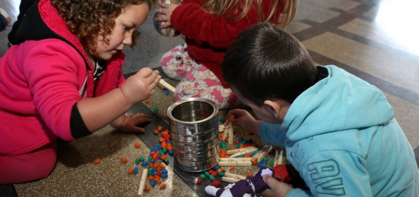 Interc&acirc;mbio de caixas levam diferentes brinquedos na Educa&ccedil;&atilde;o Infantil