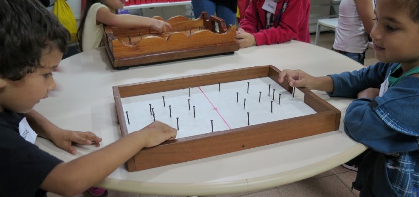 Brinquedos e brincadeiras antigas s&atilde;o resgatadas na Chapec&oacute; Crian&ccedil;a