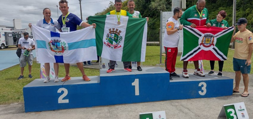 Chapecó é vice-campeão no Atletismo Masculino e Feminino dos Parajasc