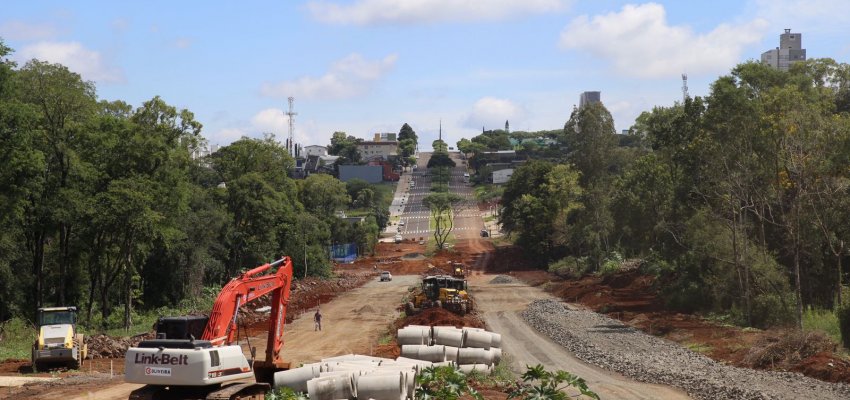 Iniciada a coloca&ccedil;&atilde;o de base de pedra no prolongamento Sul da Get&uacute;lio Vargas