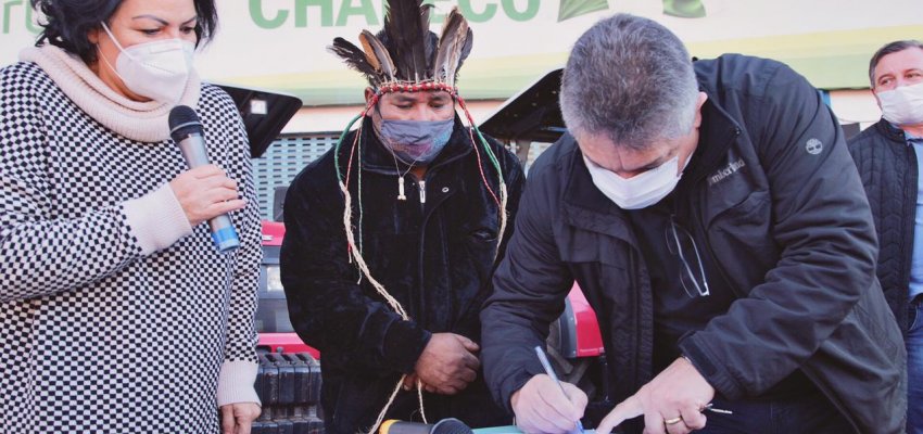 Indígenas recebem tratores da Funai e tratam demandas com o prefeito