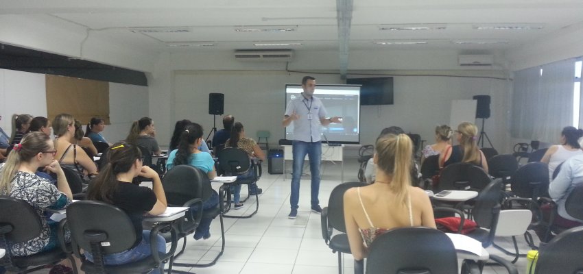 Profissionais de sa&uacute;de recebem capacita&ccedil;&atilde;o