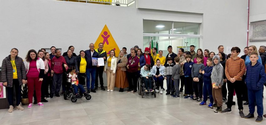 Prefeitura de Chapec&oacute; repassa recursos do FIA para entidades