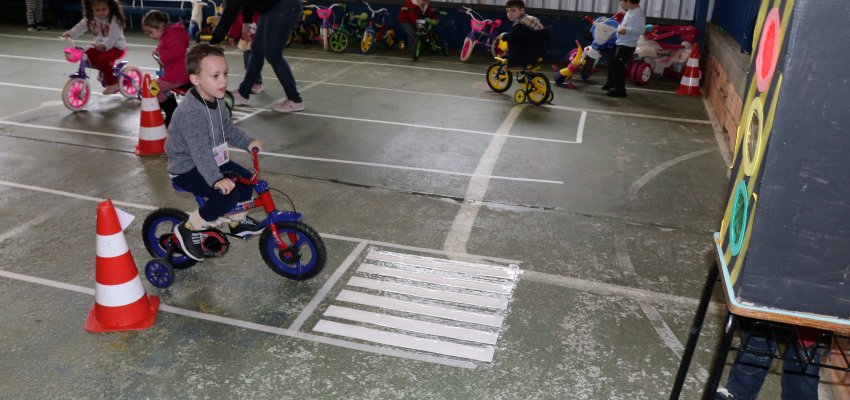 CEIM Nova Era realiza projeto sobre conscientização no trânsito