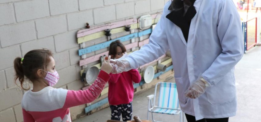 Pinhão vira tema de aula no CEIM do Comércio