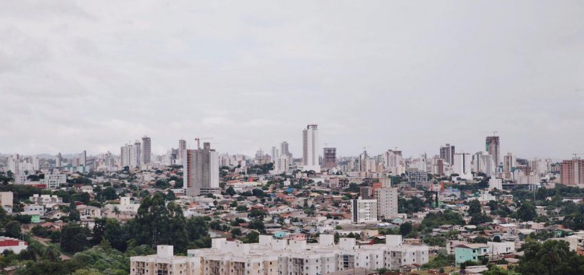 Prefeito anuncia toque de recolher e fechamento do comércio