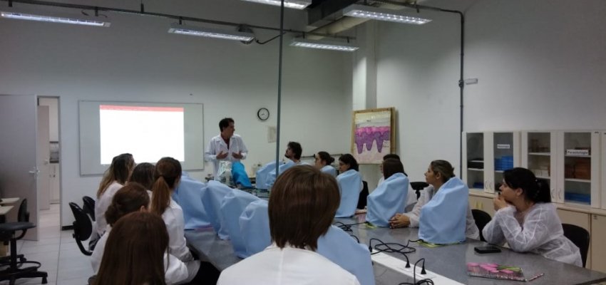 Professores de Ci&ecirc;ncias da Rede Municipal de Ensino participam de forma&ccedil;&atilde;o