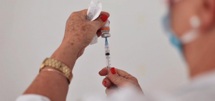 Chapecó vai vacinar lactantes sem comorbidades