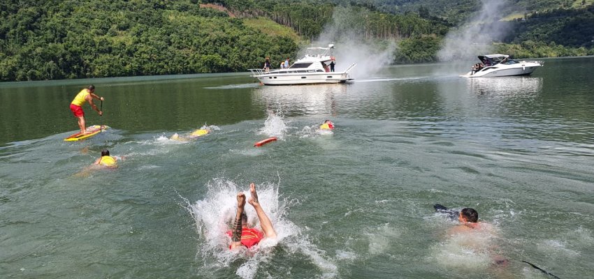 Defesa Civil de Chapecó realiza simulação de resgate dentro da Operação Verão 21/22