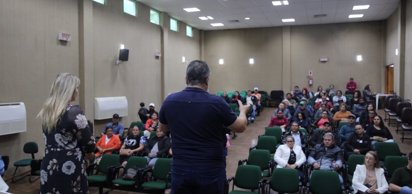 Prefeitura apresenta propostas para realoca&ccedil;&atilde;o de fam&iacute;lias da avenida Leopoldo Sander