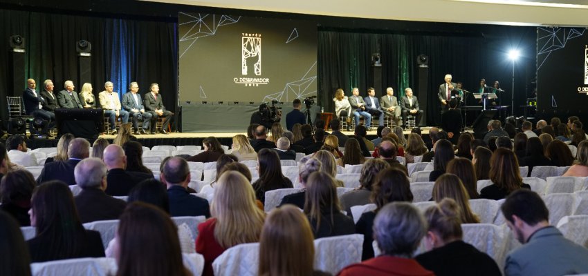 Troféu O Desbravador: homenagem e reconhecimento ao empresário Chapecoense