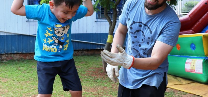 Dia das Crian&ccedil;as e dos Professores &eacute; comemorado nas institui&ccedil;&otilde;es educativas