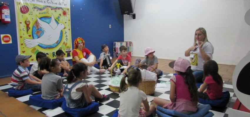 Chapec&oacute; Crian&ccedil;a realiza atividades em comemora&ccedil;&atilde;o do Dia da Paz 