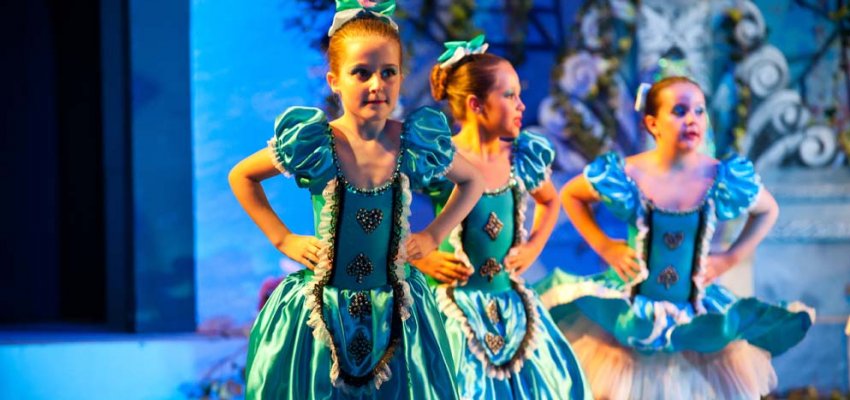 Escola de Artes comemora o Dia Internacional da Dança