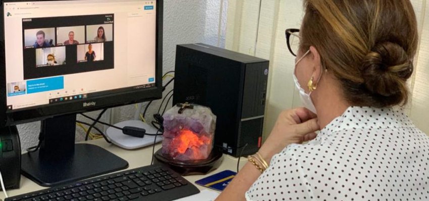 Secretaria fez homenagem &agrave;s Mulheres Educadoras