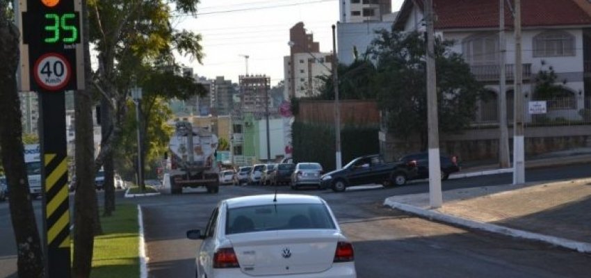 Inicia hoje fiscalização de trânsito em duas ruas de Chapecó