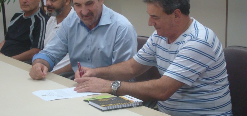 Prefeitura assina conv&ecirc;nio com modalidades esportivas em Chapec&oacute;