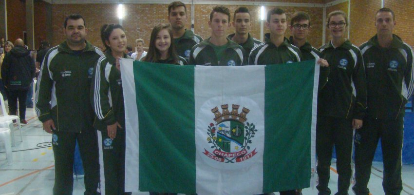 T&ecirc;nis de Mesa de Chapec&oacute; disputa estadual em Timb&oacute;