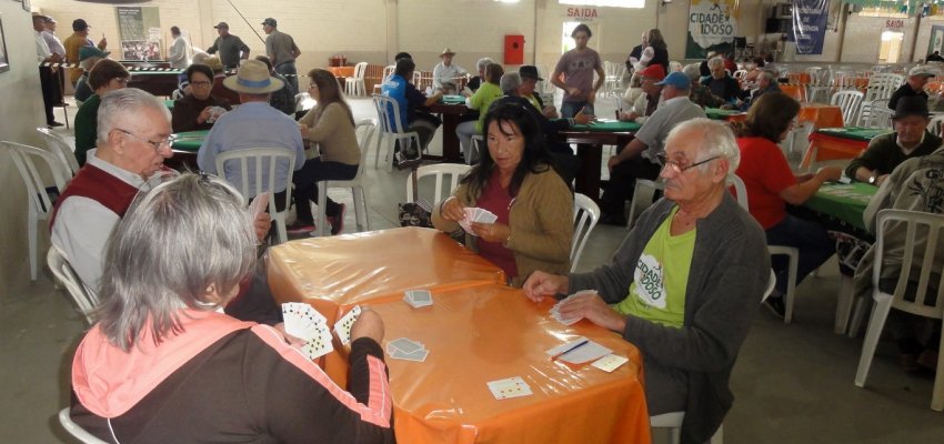 Cidade do Idoso retoma atividades em Chapec&oacute;