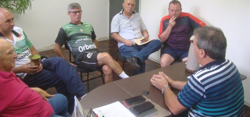 Esporte amador trata possível parceria com a Chapecoense