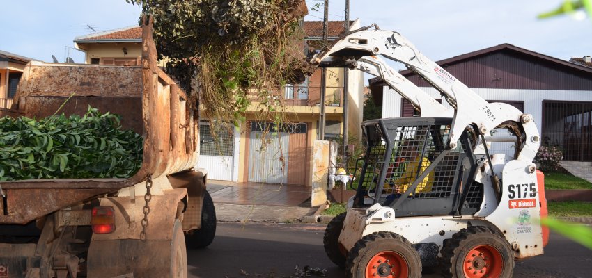 Coleta de Galhos chega na segunda semana em Chapec&oacute;