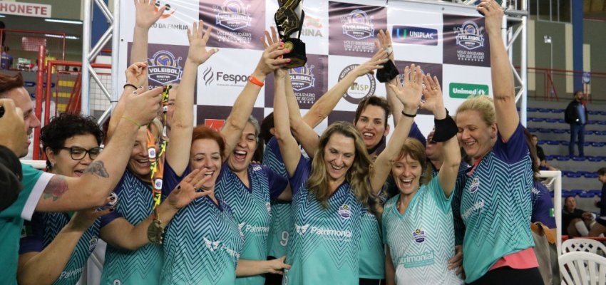 Equipes de Vôlei Master de Chapecó conquistam três troféus