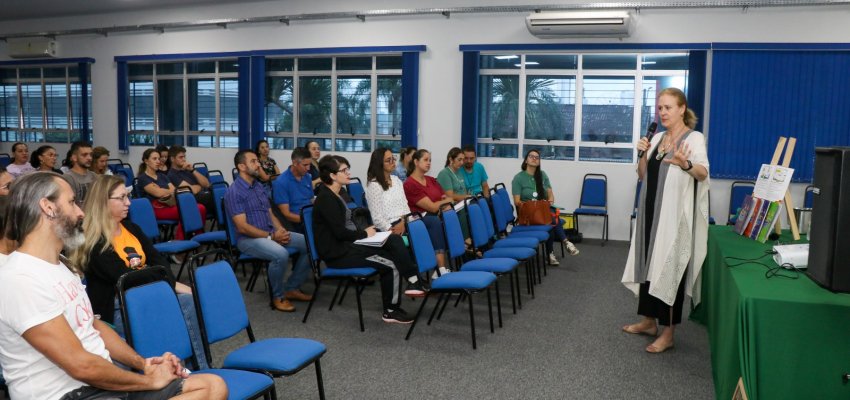 Professores participam de forma&ccedil;&atilde;o sobre empreendedorismo